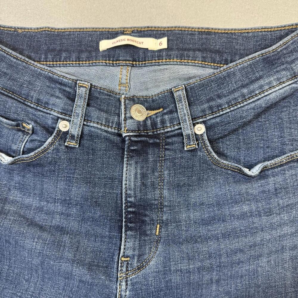 Levi’s Classic Bootcut Jeans Womens Size 6 Medium Wash Stretch Denim 31” Inseam - Picture 5 of 16
